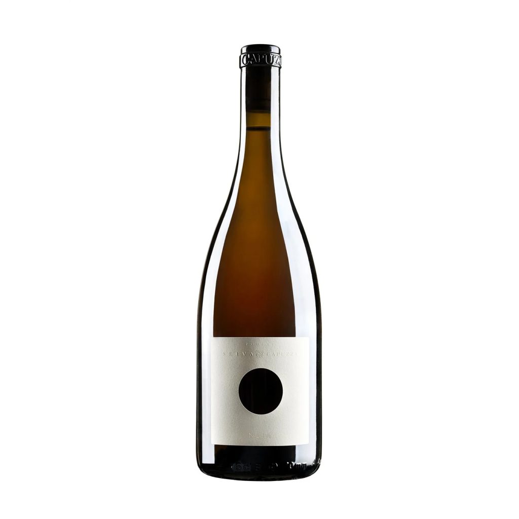 A bottle of Selva Capuzza NULLA 222 white wine with a blank white label featuring a solid black circle in the center, set against a plain white background.